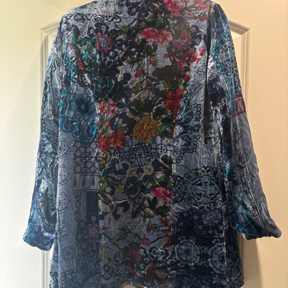 Johnny Was floral velvet blazer - Picture 2 of 2